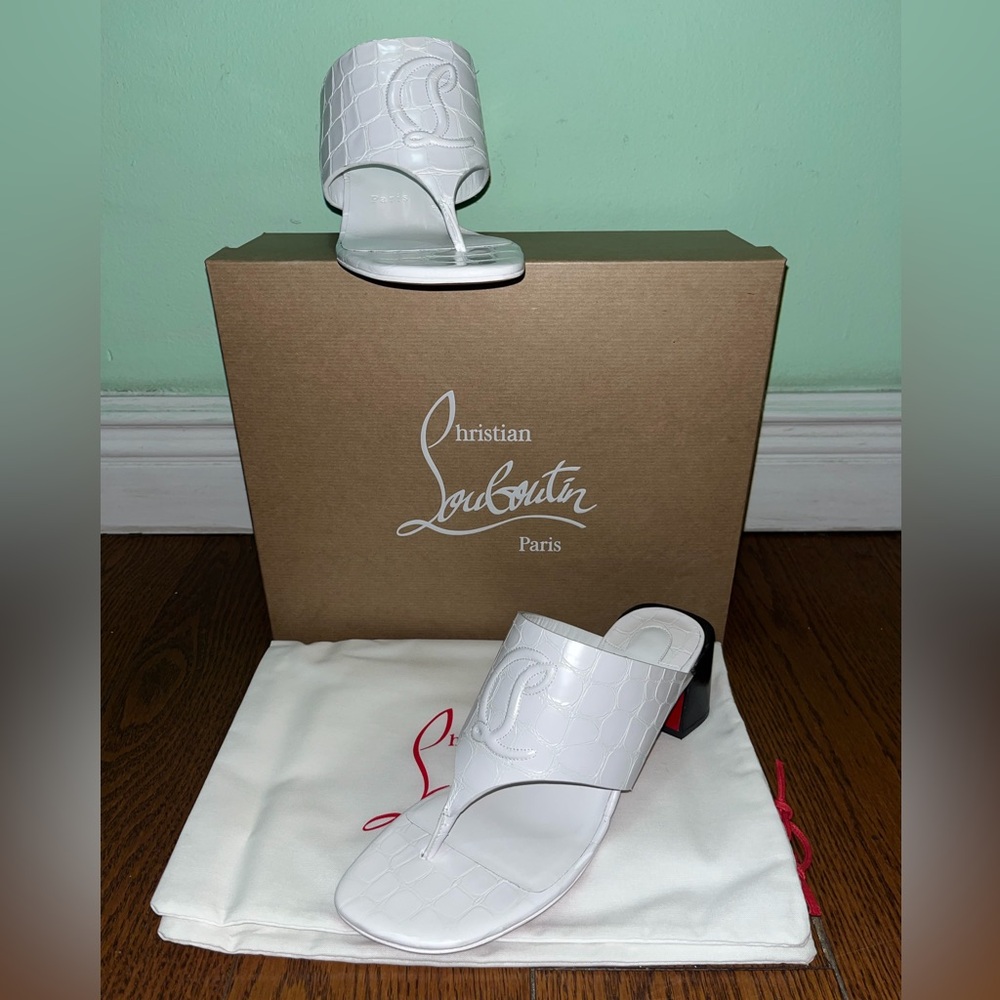 NIB $895 Christian Louboutin Tongamule Leather Sandals